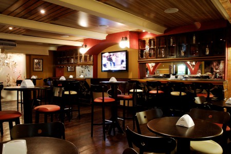 Restaurante, boteco ou pub? Fique com os três! 